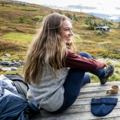 Kamphaug Knitted Vest Women