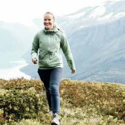 Skar Light Windbreaker Jacket Women